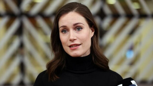 Sporttinen pääministeri! Sanna Marin yllätti leikkipuistossa: ”Olisi pitänyt kuvata ne ensimmäiset 5” Sanna Marin