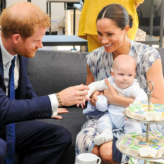 'Heitä ei ole olemassa' - Somekansa viljelee salaliittoteorioita prinssi Harryn lapsista - näin hän kommentoi Archie-poikansa unelmia Sussexin herttuapari Harry ja Meghan sekä Archie