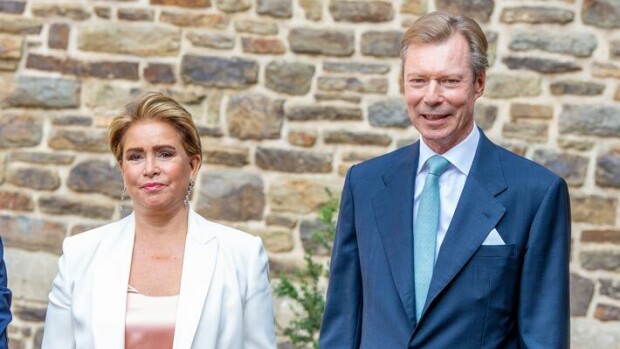Luxemburgin hallitsijapari Henri ja Maria Teresa avasivat ovensa pakolaisille – yksityiskiinteistö ukrainalaisille Maria Teresa ja Henri