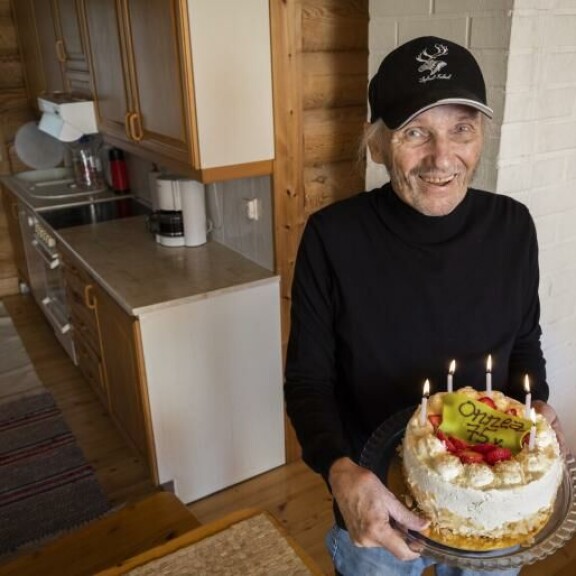 Jorma Kalevi täytti viime keväänä 75 vuotta. Tällä viikolla mies täyttää 76 vuotta. Jorma Kalevi