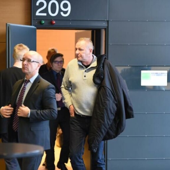 Elämänsä enemmän tai vähemmän rikoksille pyhittänyt Keijo Vilhunen on ollut tuttu näky eri oikeussaleissa. Elämänsä enemmän tai vähemmän rikoksille pyhittänyt Keijo Vilhunen on tuttu näky eri oikeussaleissa.