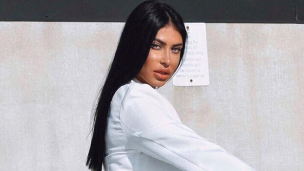 Palasi Suomeen! Taru Kalenov koikkelehti Helsingissä erikoisissa pöksyissä - katso kuvat! Taru Kalenov