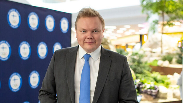Kulttuuriministeri Antti Kurviselta riipaiseva päivitys: 'Tämän päivityksen kirjoittaminen on vaikeaa' Antti Kurvinen