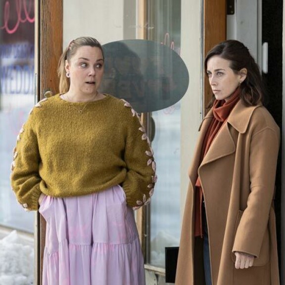 Iina piti roolistaan Häät ennen hautajaisia -elokuvassa. – Elokuvan teemat ovat rankkoja, mutta niitä käsitellään komedian kautta. Iina piti roolistaan Häät ennen hautajaisia -elokuvassa. – Elokuvan teemat ovat rankkoja, mutta niitä käsitellään komedian kautta.