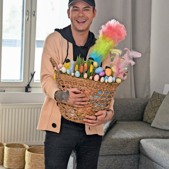 Mediapersoona haluaa päästä tekemään rankkojen kokemustensa pohjalta hyväntekeväisyyttä mielenterveystyön parissa. – Haluan käyttää medianäkyvyyttäni hyvään. Mediapersoona haluaa päästä tekemään rankkojen kokemustensa pohjalta hyväntekeväisyyttä mielenterveystyön parissa. – Haluan käyttää medianäkyvyyttäni hyvään.