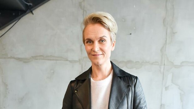 Kollegat hermostuivat julkkispoliisin sometuksesta! Tällainen on Kristiina Komulaisesta tehty valitus – katso! Kristiina Komulainen