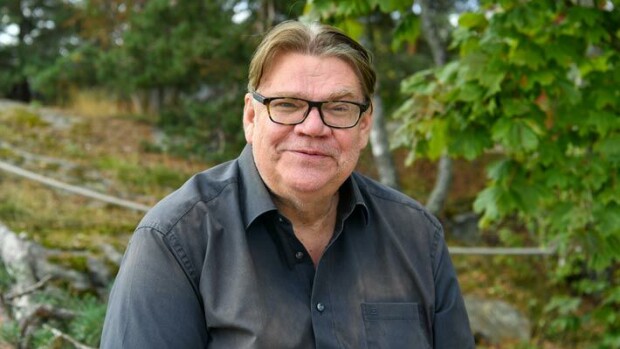 ”Valveilla ja töissä koko ajan” Timo Soini muistelee kulta-aikaansa politiikassa – ”Kunto on nykyään parempi” Timo Soini