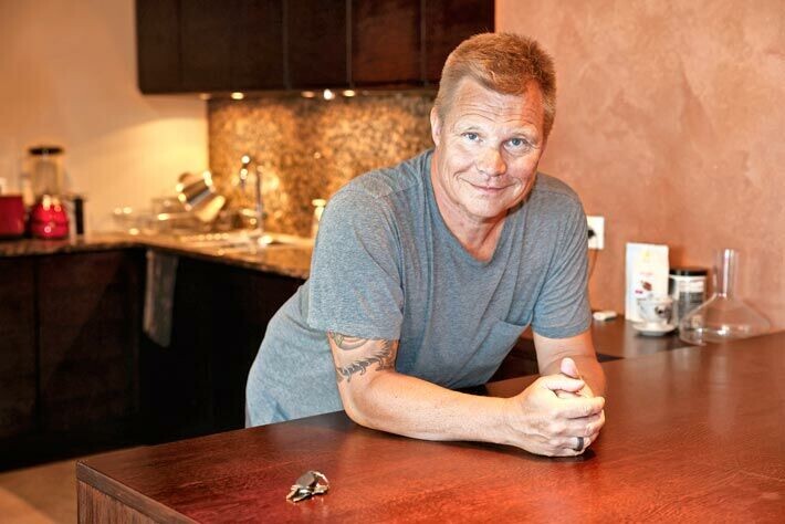 Mika Salo on vauhtiveikko niin kilparadoilla kuin niiden ulkopuolellakin. Mika Salo on vauhtiveikko niin kilparadoilla kuin niiden ulkopuolellakin.