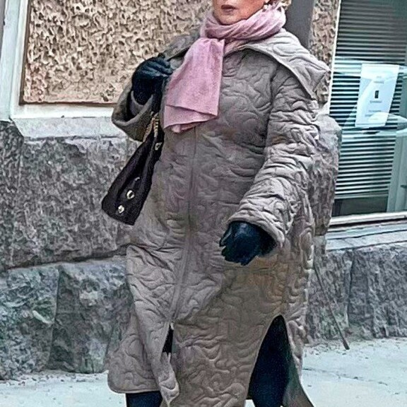 Suomen kaunein mummo? Helena Lindgren tomerana Helsingin ökyalueella – kuva! Helena Lindgren