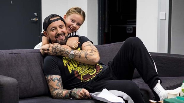 Esko Eerikäinen tatuoi tyttärensä kuvan ihoonsa - lopputulos ihastuttaa: 'Todella magee!' esko eerikäinen, victoria eerikäinen