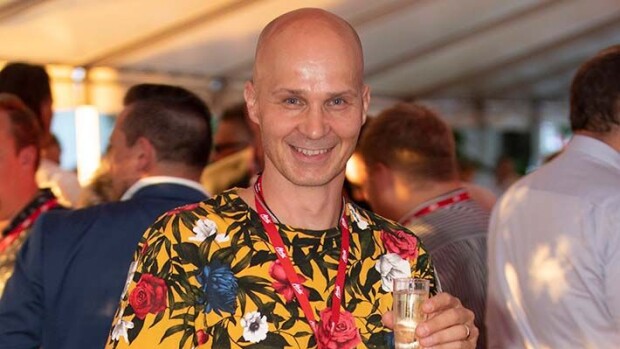 Tangokuningas Marko Maunukselasta tulee isoisä 48-vuotiaana - teki omat lapset nuorena: 'Ei tullut isona yllätyksenä' marko maunuksela