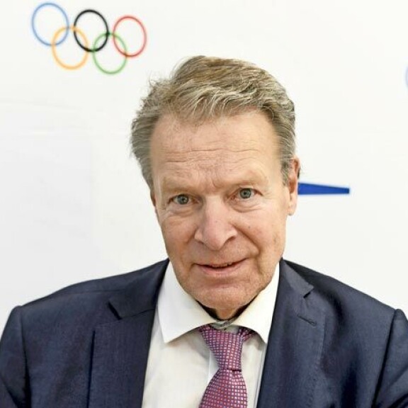 Konkaripoliitikkoa ei ole maaliskuussa  eduskunnassa nähty. Kuva on syksyltä 2020. Konkaripoliitikkoa ei ole maaliskuussa  eduskunnassa nähty. Kuva on syksyltä 2020.