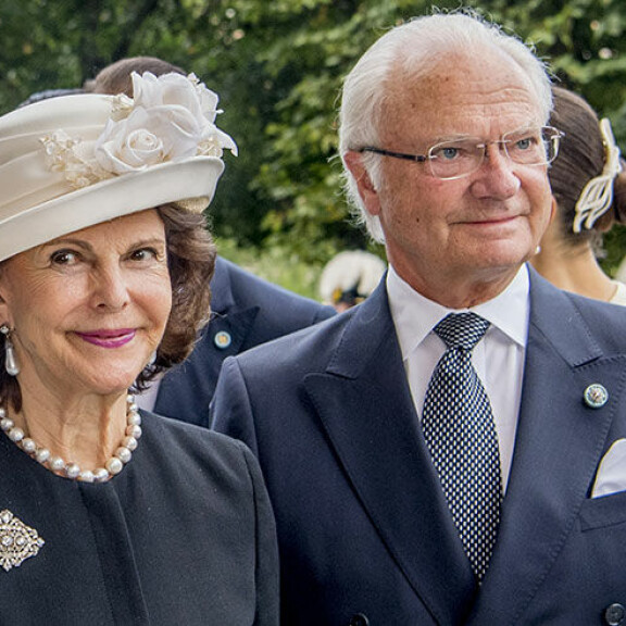 Kaarle Kustaa ja Silvia matkustavat Lontooseen kunnioittamaan suuresti arvostamansa Philipin muistoa. Ruotsin hallitsijapari Kaarle Kustaa ja Silvia