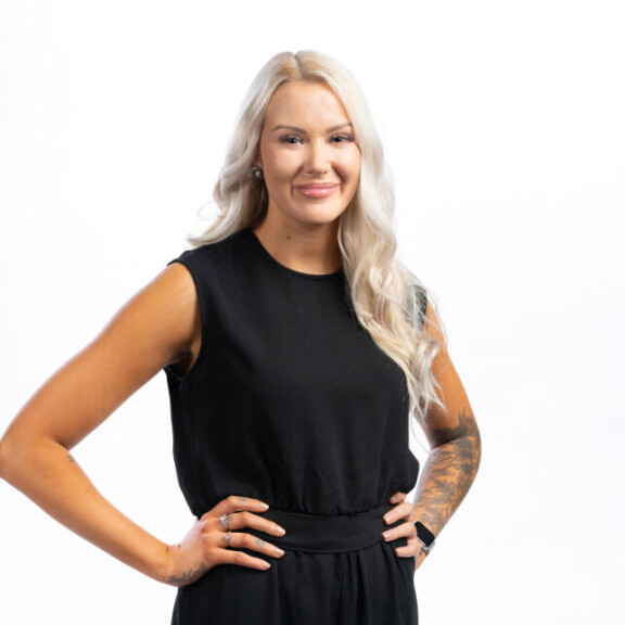 Kuvassa uusi sinkkukaunotar Bertha. Bachelor-Bertha