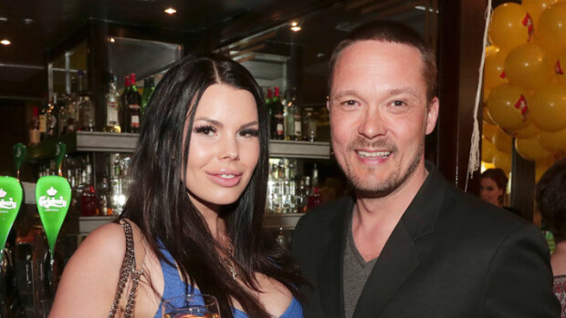 Mitä ihmettä? Eronneet Suvi Pitkänen ja Marko matkustivat yhdessä lämpimään - huutoriita lentokentällä suvi ja marko