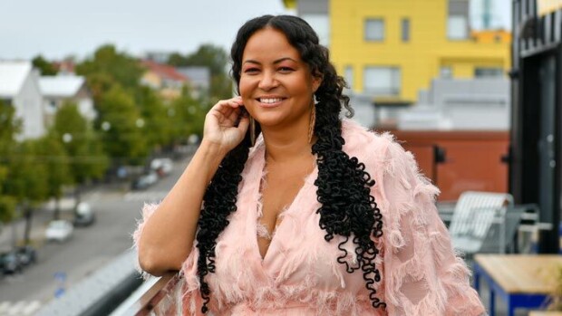 Harvinainen yhteiskuva – Lola Odusoga ja ex-mies onnellisina: ”Me tehtiin se!” Lola Odusoga