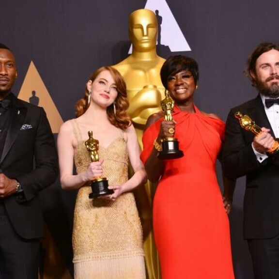 Mahersala Ali, Emma Stone, Viola Davis ja Casey Affleck saivat Oscar-pystit vuonna 2017. Oscar-gaala