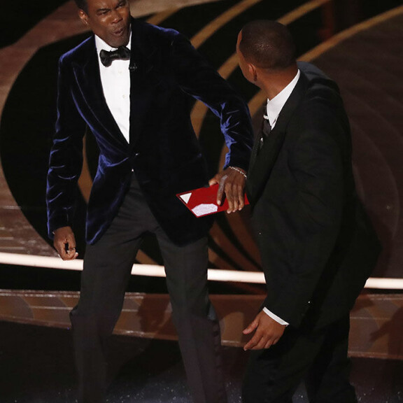 Chris Rock ei antanut Will Smithin aiheuttaman kohtauksen pysäyttää show'ta. Will Smith ja Chris Rock