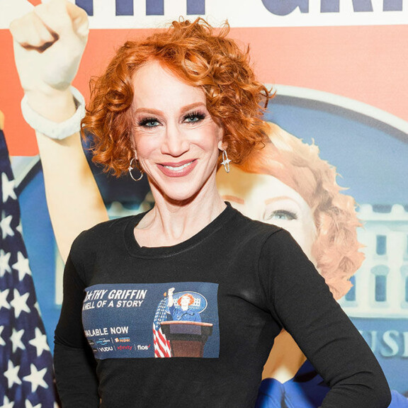 Kathy Griffin on Emmy- ja Grammy-palkittu koomikko. Kathy Griffin