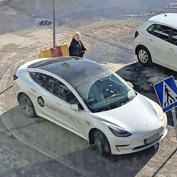 Nanna Karalahti herätti raivoa Keravalla – kuva! Nanna Karalahti