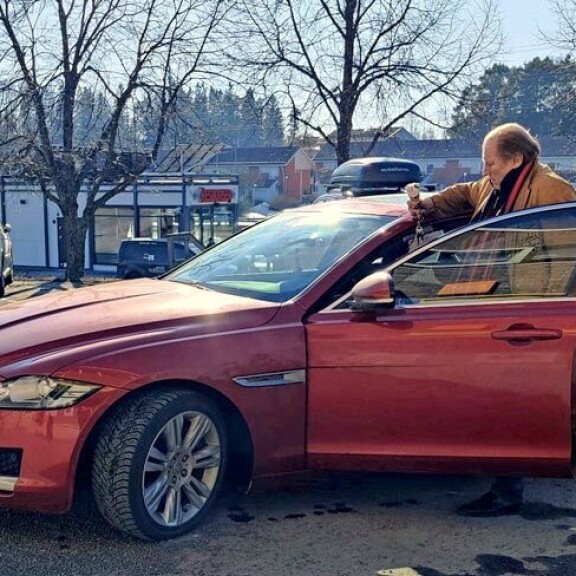 Juhani Tamminen tukki liikenteen – katso kuva tilanteesta! Juhani Tamminen