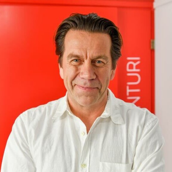 Viikon Kääk-juorut: Jasper Pääkkösen ökyvaunut kulkevat sähköllä Mikko Kuustonen