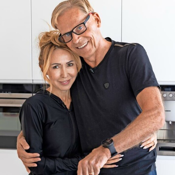 Viikon Kääk-juorut: Jasper Pääkkösen ökyvaunut kulkevat sähköllä Topi ja Nadja Sukari