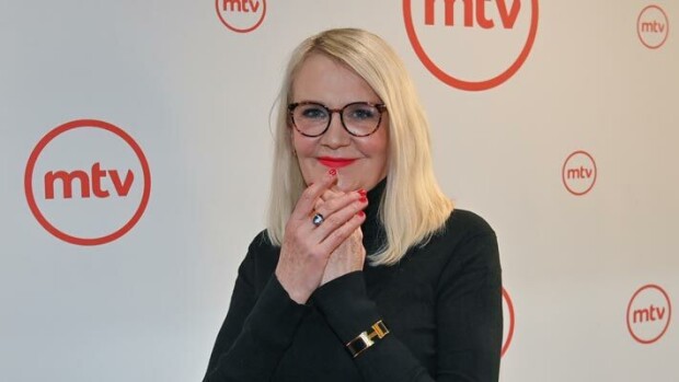 Miitta Sorvalille selvisi isoäitinsä tausta kesken tv-kuvausten – ”Ei juurikaan hoivannut jälkikasvuaan” Miitta Sorvali