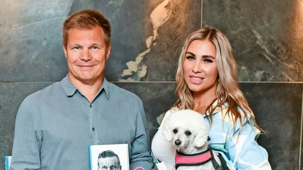 Mika Salolla salatreffejä ex-rakkaan kanssa – ”Aivan kuin Henna haluaisi myrkyttää Mikan parisuhdetta” Mika Salo ja Henna Pihlaja