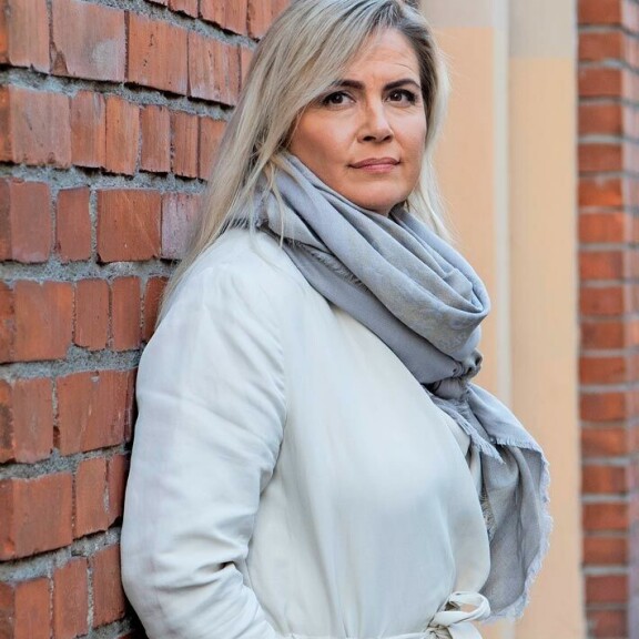 Realityohjelmastakin tuttu Kaisa Liski on tuohtunut tuoreesta tuomiostaan, joka päätti vuosien riidan ex-työantajan kanssa Liskin tappioksi. Realityohjelmastakin tuttu Kaisa Liski on tuohtunut tuoreesta tuomiostaan, joka päätti vuosien riidan ex-työantajan kanssa Liskin tappioksi.