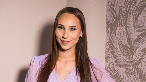 Ensimmäinen yhteiskuva julki! TIS-Joanna avoimena suhteestaan räppäri Leo Luthandoon: 'Olemme todella hyviä kommunikoimaan' Joanna Lehto Temptation Island Suomi