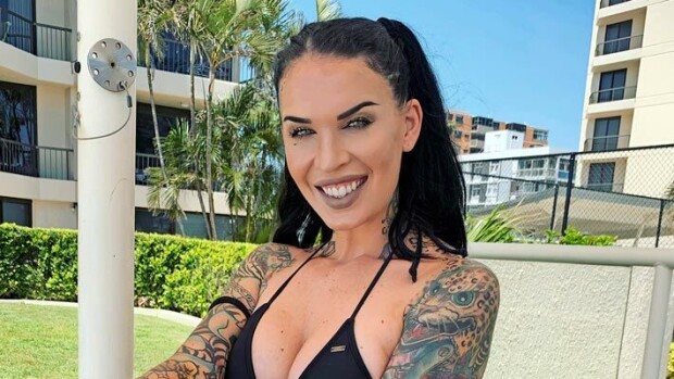 Sini Ariell pakeni evakkoon – ”Jouduimme jättämään kotimme” Sini Ariell