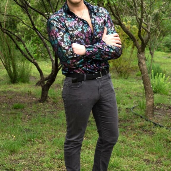 Nämä sinkkumiehet yrittävät hurmata Marko Björsin uudessa tosi-tv-sarjassa TICO