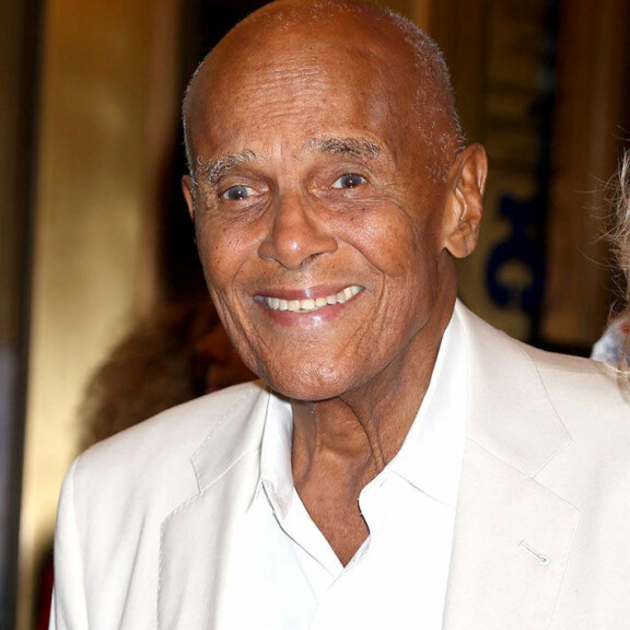 Olisitko uskonut, että nämä tähdet ovat yli 90-vuotiaita? Angela Lansbury on Hollywoodin kulta-ajan grand old lady: 'Viini ja vitamiinit ovat salaisuuteni' Harry Belafonte