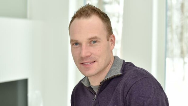 Jari-Matti Latvala yllätti Levillä: Kiihkeää halailua blondin kanssa – kuva! Jari-Matti Latvala