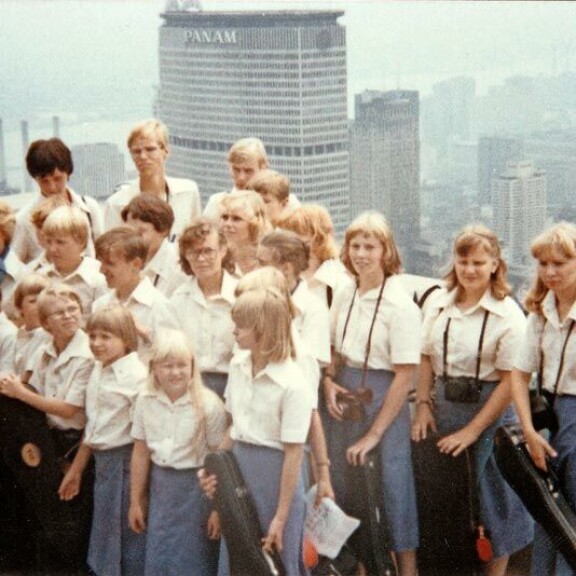 Linda Lampenius listaa värikkään elämänsä käännekohdat: 'Luulin, etten koskaan saisi lapsia' Linda amerikassa