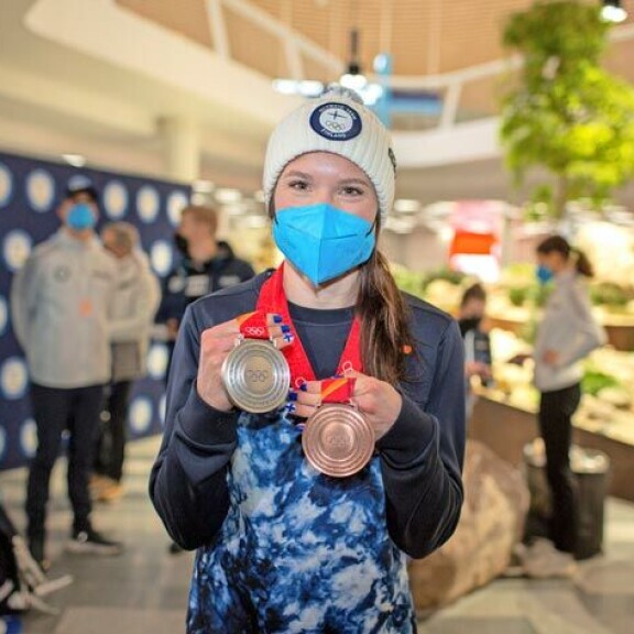 Kaksi mitalia yksistä olympialaisista on loistava saavutus. Kaksi mitalia yksistä olympialaisista on loistava saavutus.