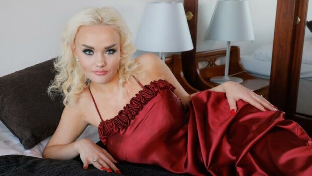 Kultamekolla kohauttanut Iida Vainio tulevaisuudestaan: Miss Suomi -kilpailu kiinnostaa Iida Vainio
