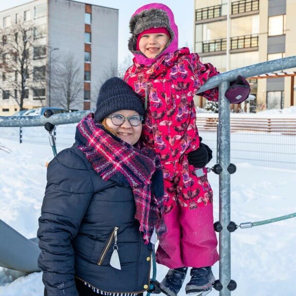 Lindä-äiti on iloinen, kun Minkan vaivaan löytyi hoito. – Hän ehtii ottaa muut kiinni liikkuvuudessa monta kertaa. Lindä-äiti on iloinen, kun Minkan vaivaan löytyi hoito. – Hän ehtii ottaa muut kiinni liikkuvuudessa monta kertaa.