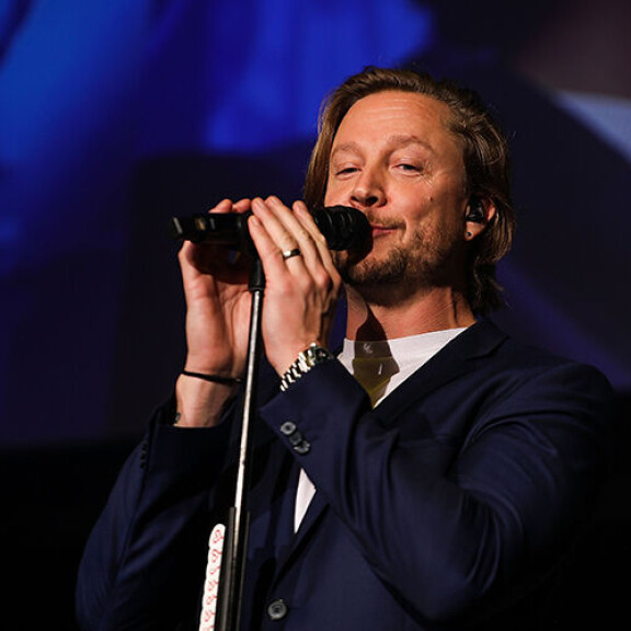 Samu Haber lauloi Sunrise Avenue -bändissä lähes 20 vuotta. Samu Haber on laulanut Sunrise Avenue -bändissä jo vuodesta 2002 alkaen.