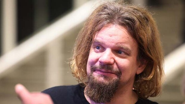Pidike penikselle? Ismo Leikola törmäsi jenkkivessan erikoisuuteen - neuvoja satelee: 'En laittaisi kasvojani liian lähelle' ismo leikola