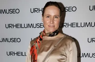 Aino-Kaisa Saarisen vauva syntyi - esiintyi suorassa lähetyksessä Ylellä heti synnytyksen jälkeen