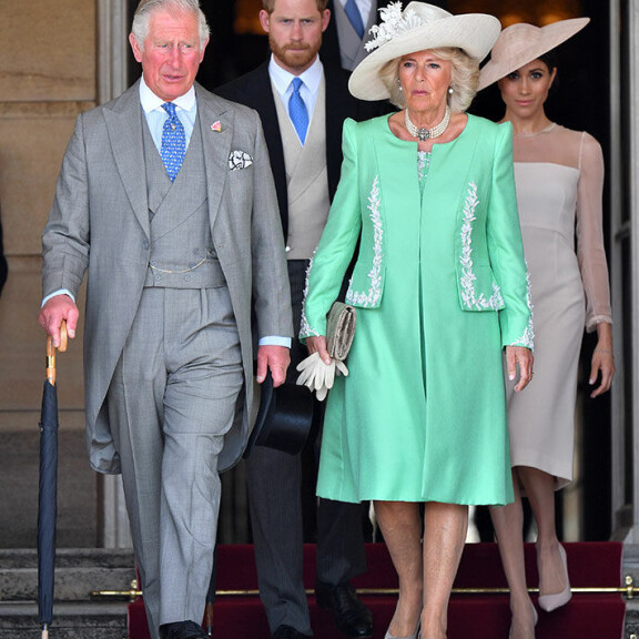 Harryn suhtautuminen omaan perheeseensä muuttui avioiduttuaan Meghan Marklen kanssa. Prinssi Charles, Cornwallin herttuatar Camilla ja Sussexin herttuapari Harry ja Meghan