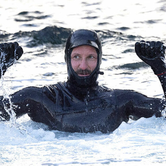 Hypyn jälkeen nähtiin riemukas tuuletus. Kruununprinssi Haakon