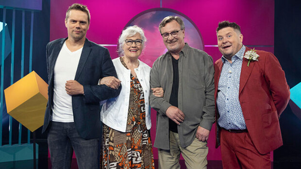 Esko Kovero yrittää huijata Salatut elämät -kollegoitaan televisiossa: 'Vahtimestari tuli hakemaan jossain vaiheessa ' Kuutamolla-Salkkarit tyypit