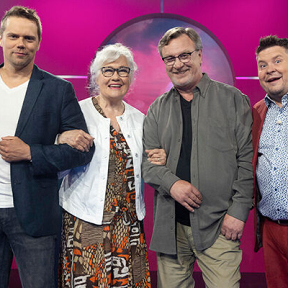 Salkkarit-tähdet viihtyivät selvästi hyvin Kuutamolla-kuvauksissa. Esko Kovero, Pete Lattu, Maija-Liisa Peuhu
