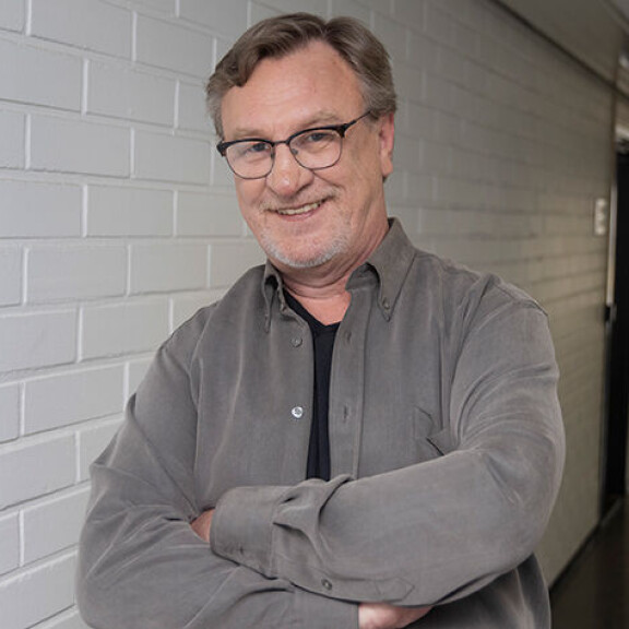 Salkkareiden Ismona tunnettu konkari testaa illan Kuutamolla-jaksossa valehtelutaitojaan. Esko Kovero inline
