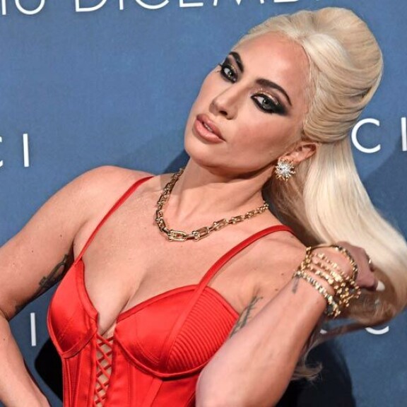 Mel B ja Stephen Belafonte kutsuivat au pairin sänkyyn, kolmen kimppa sysäsi Demi Mooren aviokriisiin – julkkisten ryhmäseksihurjasteluista valtavasti skandaaleita Lady gaga