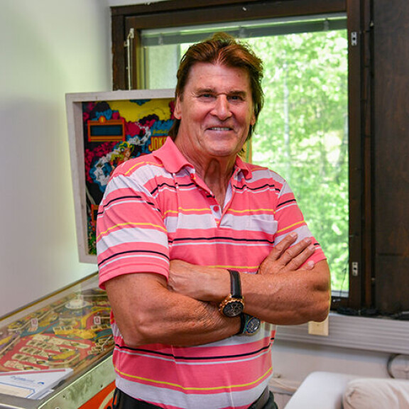 Frederik avasi sanaisen arkkunsa kesken Kaisan ravintolakeikan. Frederik avasi sanaisen arkkunsa kesken Kaisan ravintolakeikan.