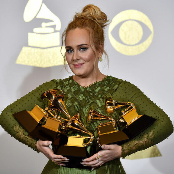 Adele on tähän mennessä palkittu 15 Grammy-palkinnolla. Adele
